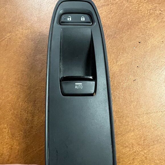 17-19 Subaru Impreza Front Right Passenger Window‎ Switch 83071FL28A OEM - Picture 1 of 7